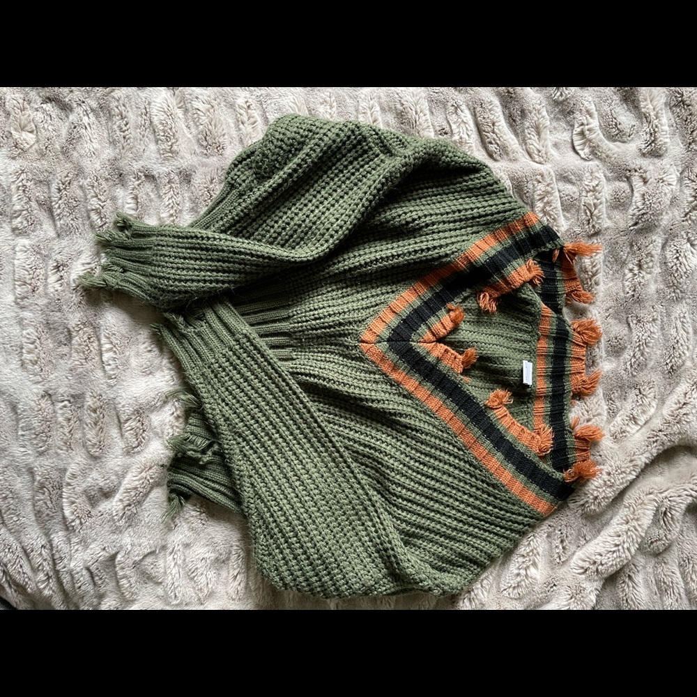 Distressed Sweater - Picture 3 of 3